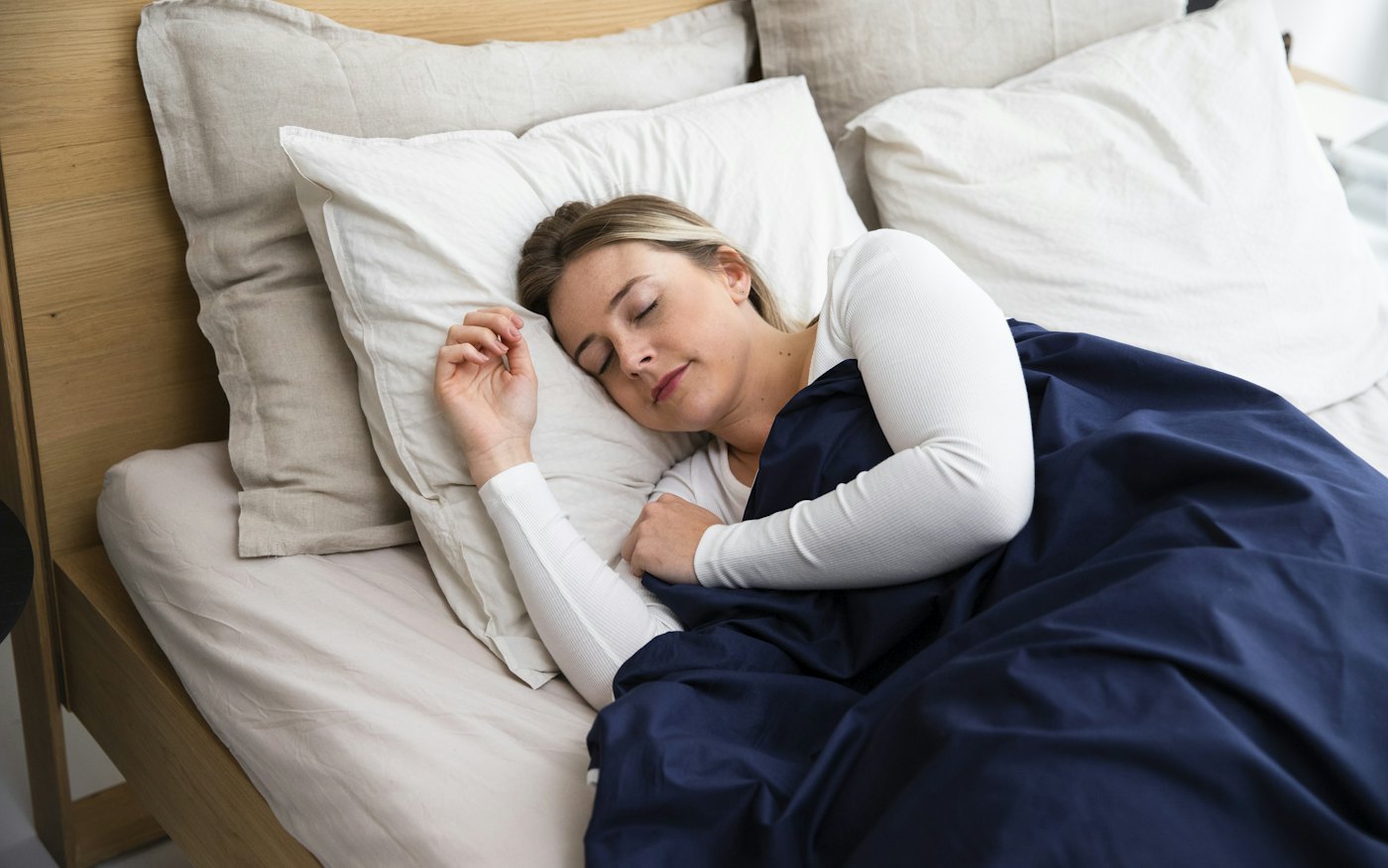 Sleep under six hours and you are four times as likely to catch a cold